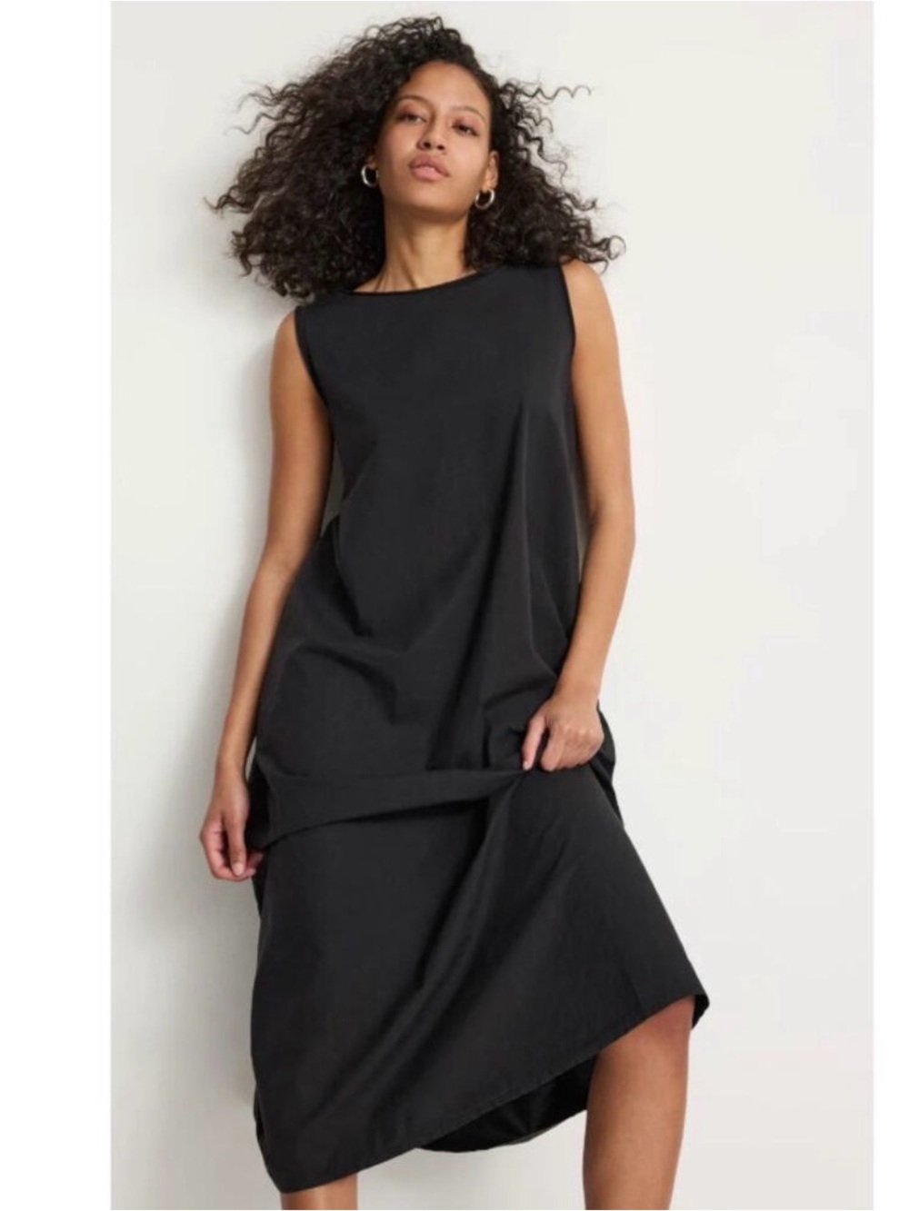 Labo.Art Classic Black Sleeveless Shift Dress - Minimal Modern Style